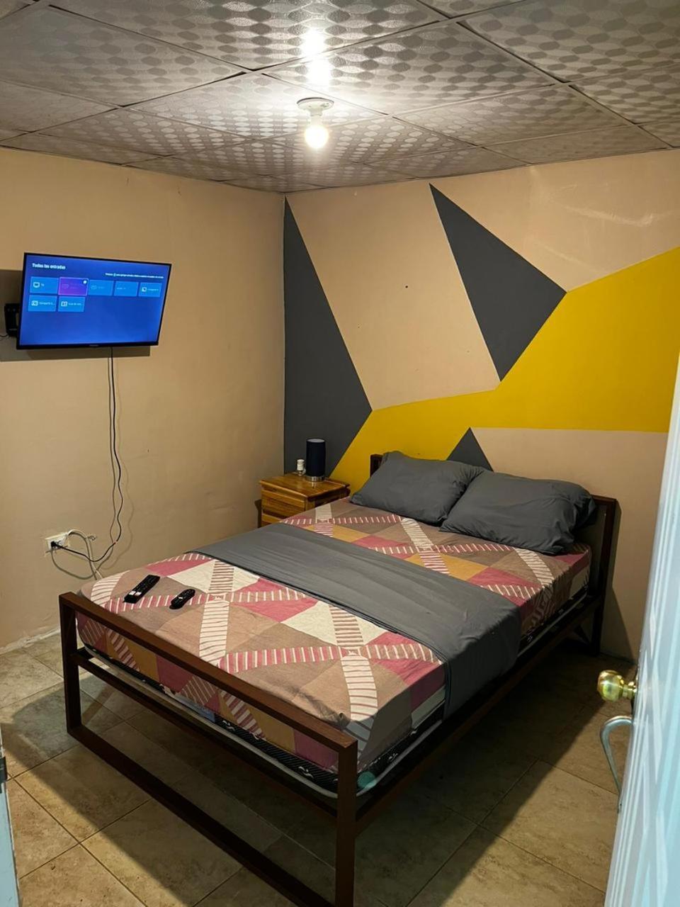 Isabella Hostel And Pool Alto Boquete Екстериор снимка